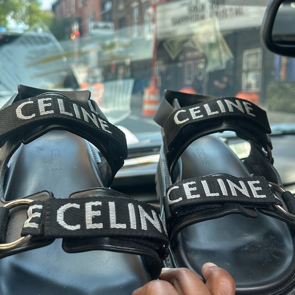 Celine sandals size 40 comes with original dust bag and box - Picture 3 of 3